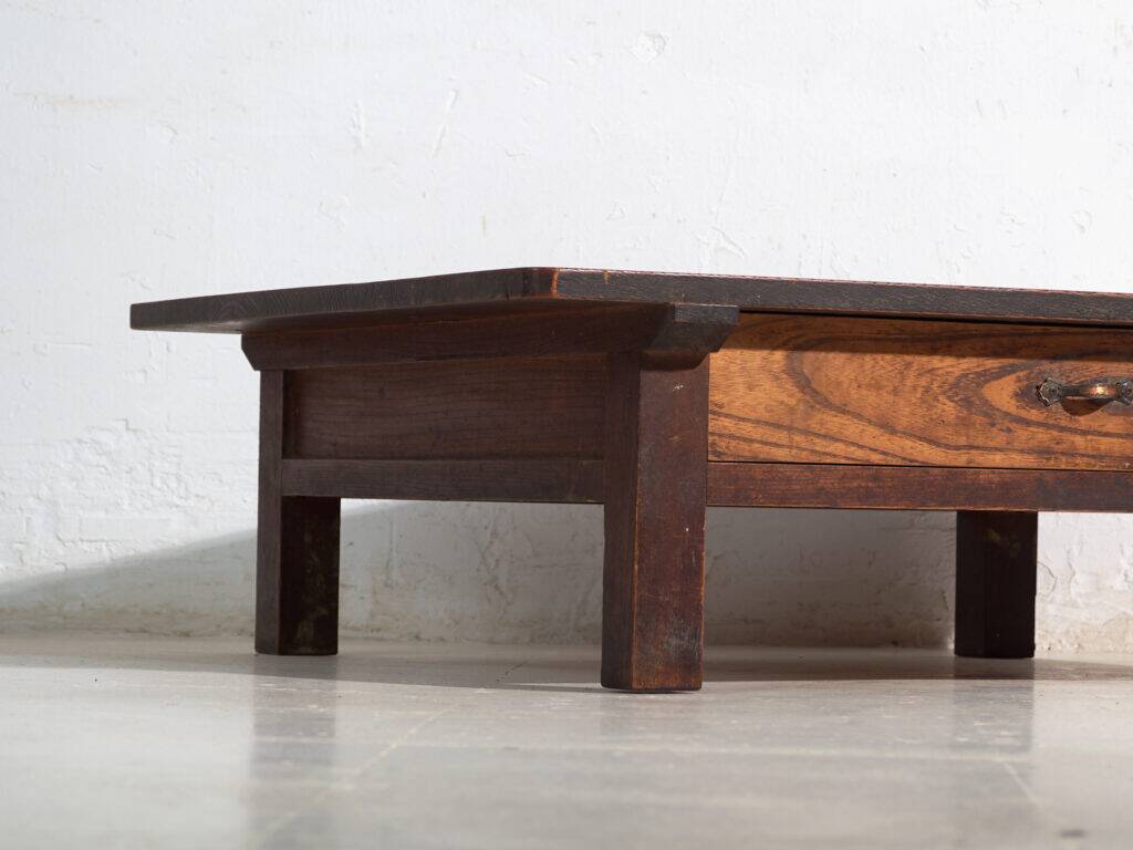 Antique Japanese coffee table with a through drawer in keyaki – Japan, circa 1920.
