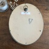 Butterfly frame naturalized curved glass