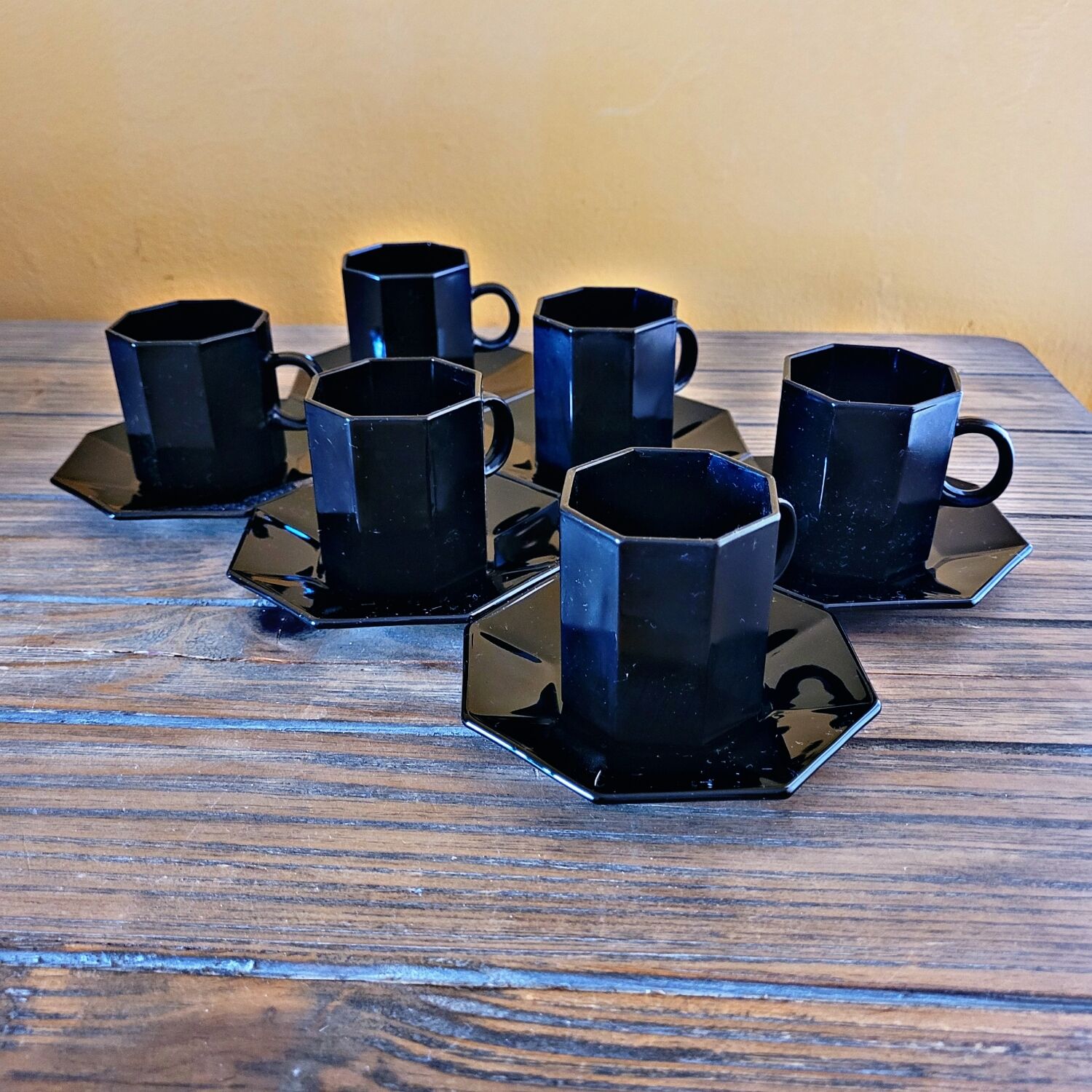 6 cups with black octagonal shaped cups esso collection