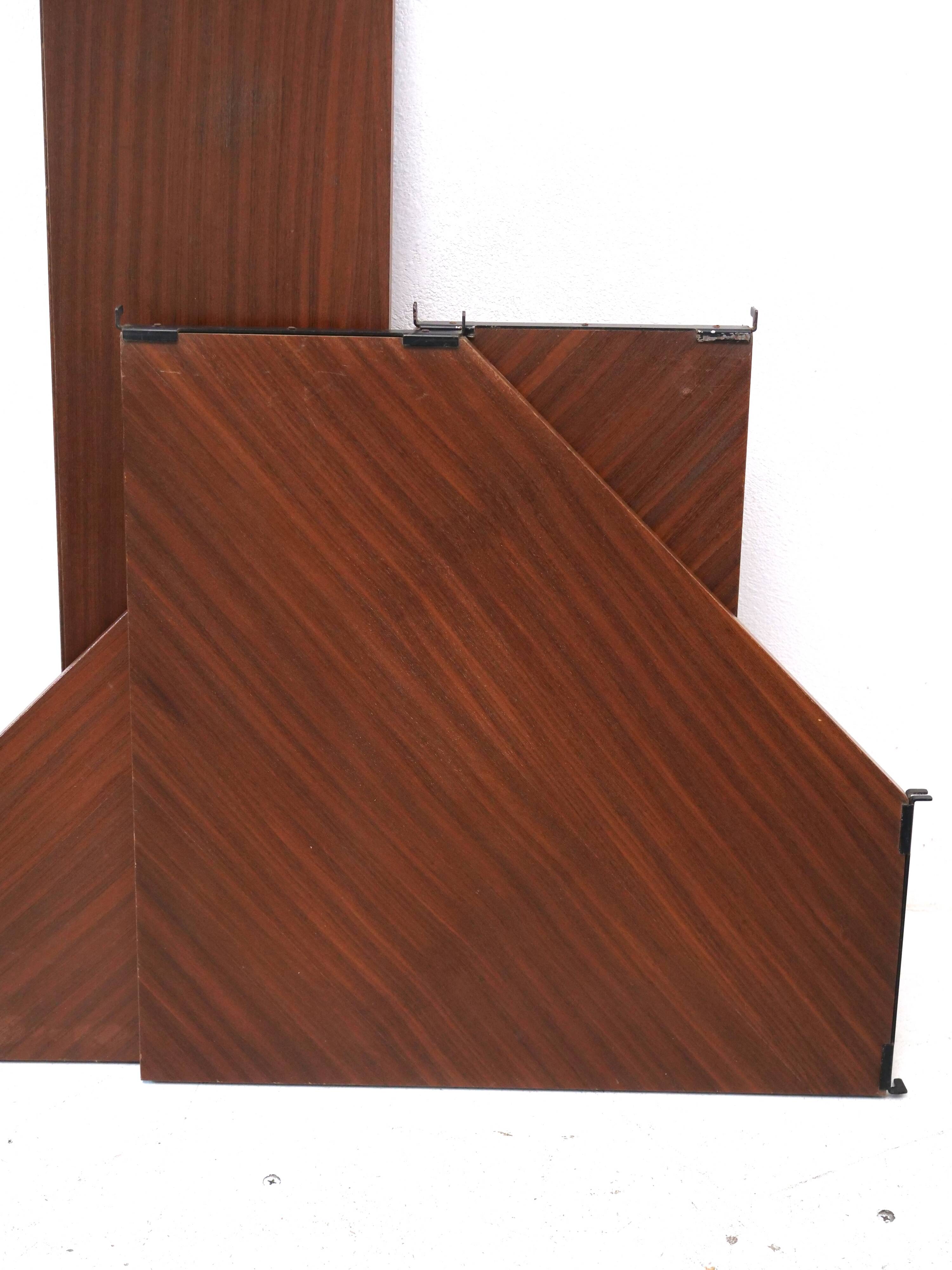 Corner wall shelf Tomado in teak wood