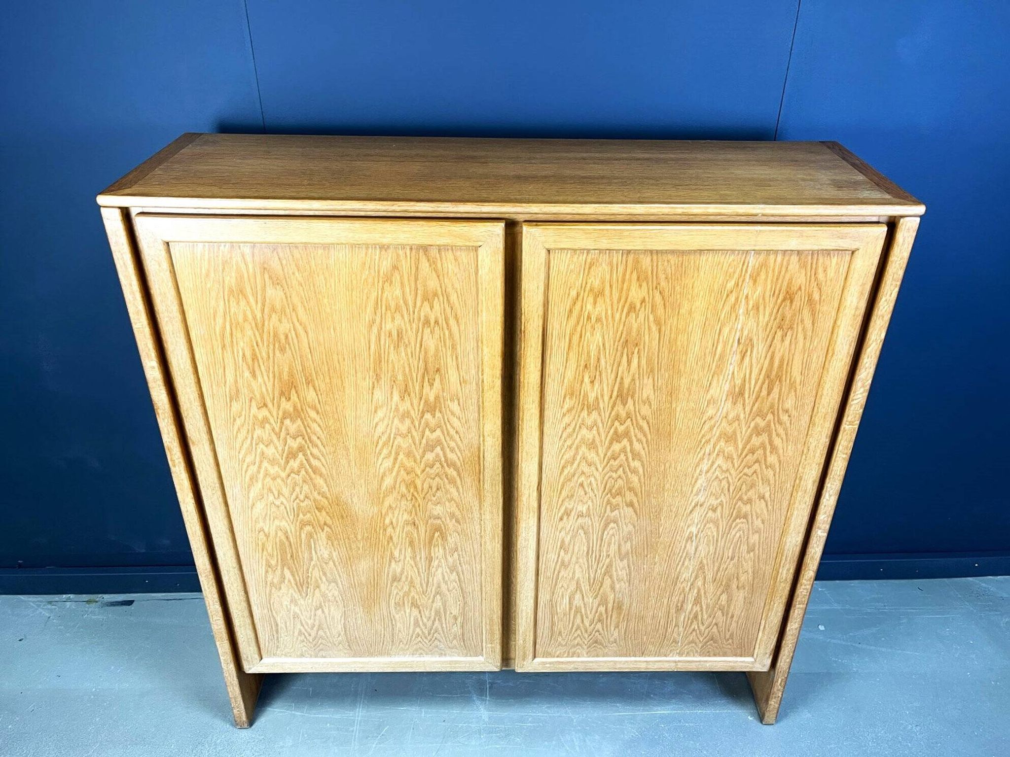 Vintage Belgian oak cabinet, 1970s
