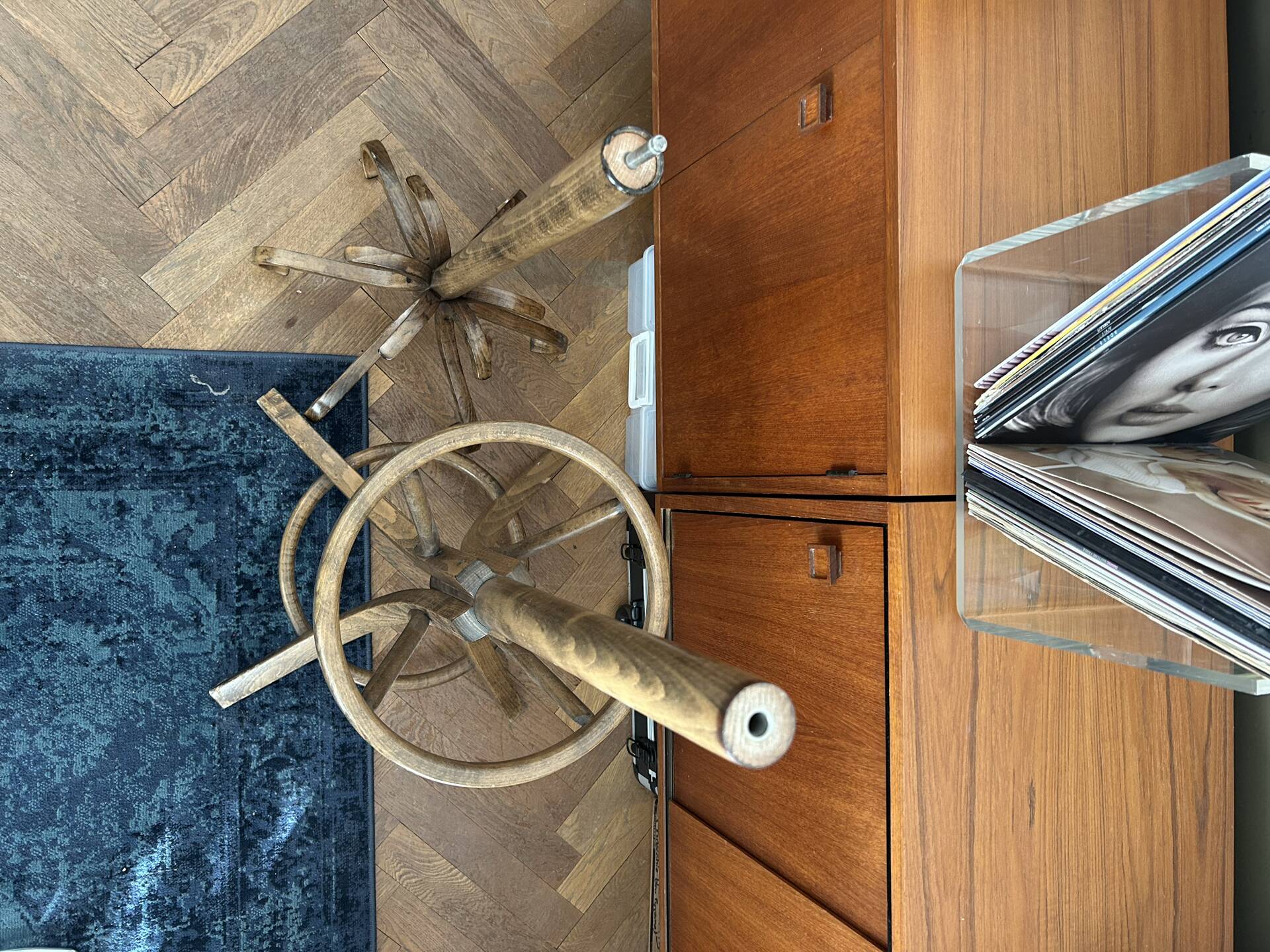 Baumann coat rack, swivelling parrot design from the 60s/70s in wood.