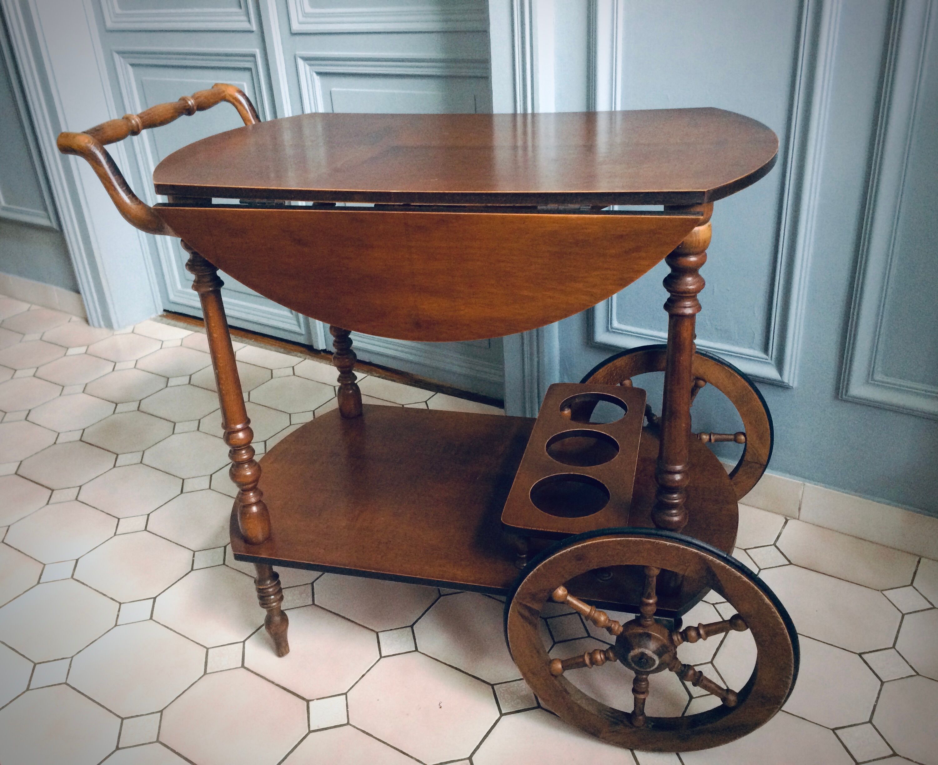 Vintage and folding trolley aperitif-table