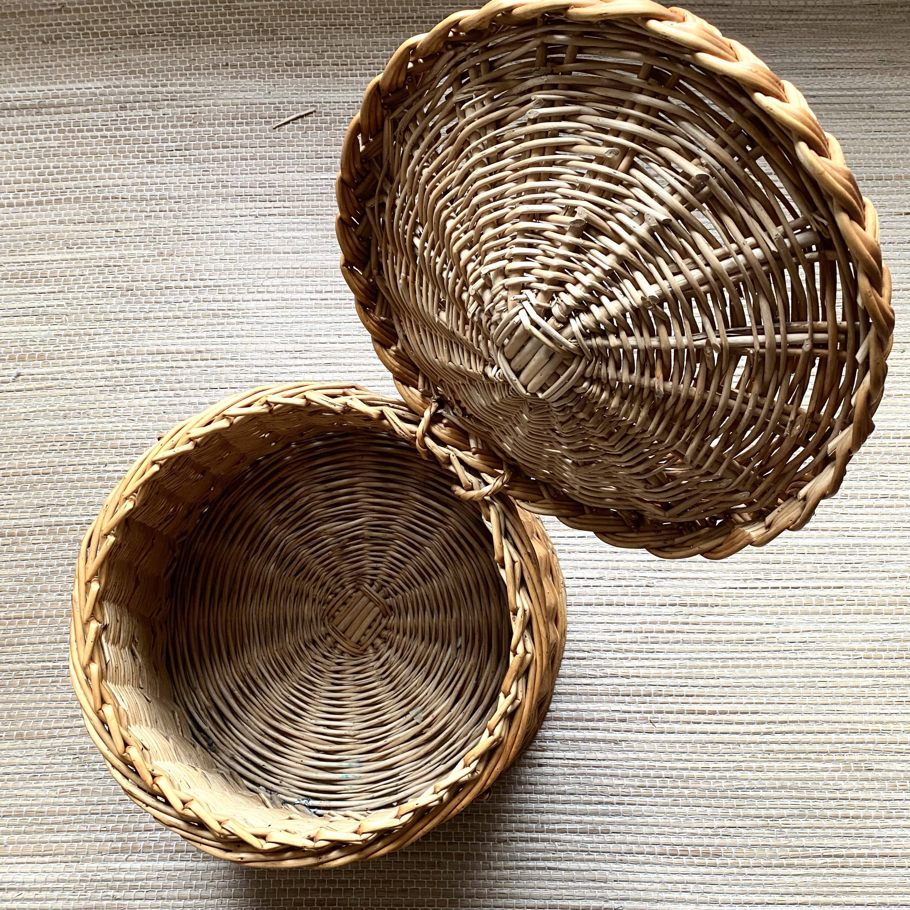 Vintage pouf braided wicker storage chest