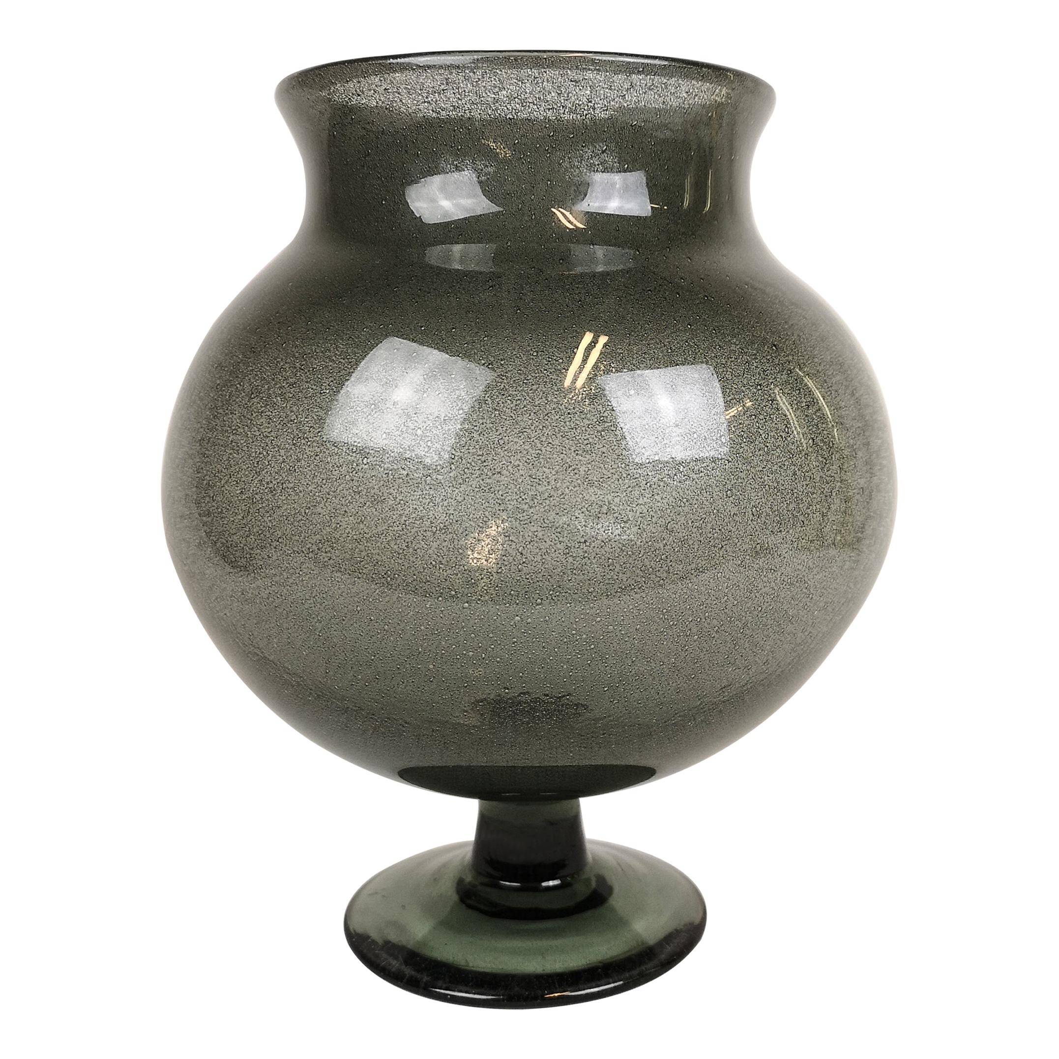 Large mid-century bowl by Erik Höglund, Boda, Sweden.