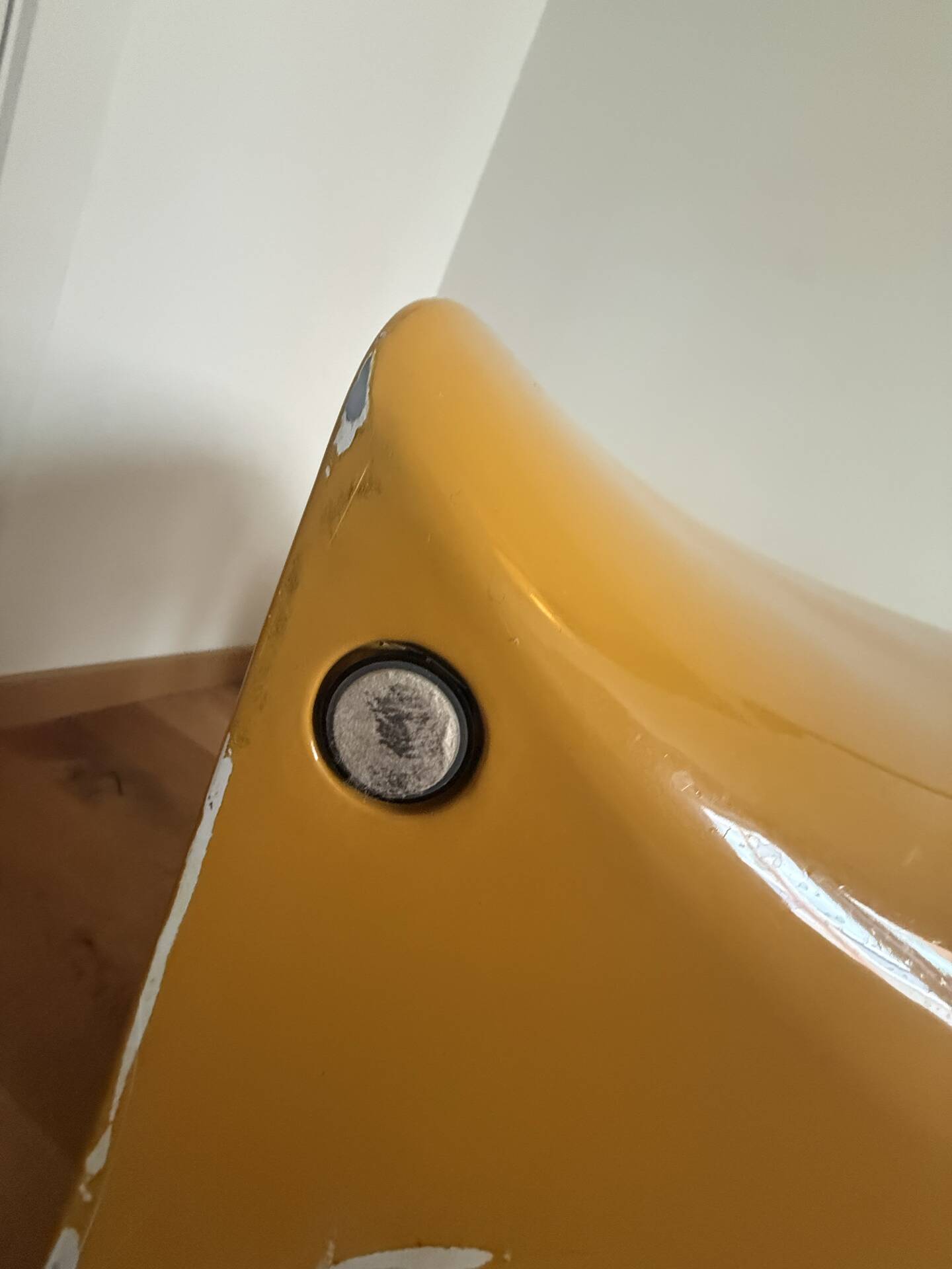 SIGN chair by Piergiorgio Cazzaniga for MDF Italia – Glossy yellow