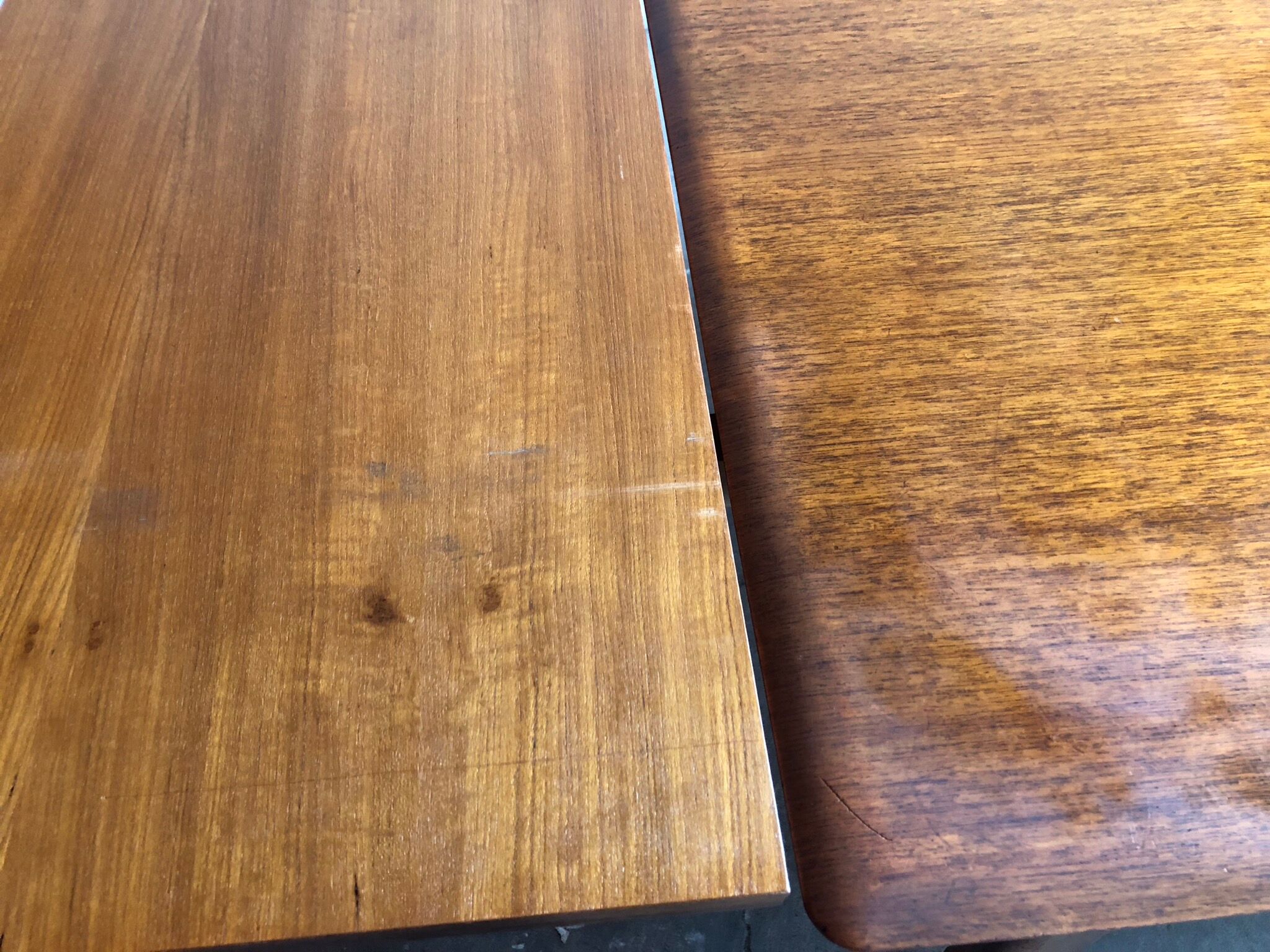 Extending scandinavian teak table