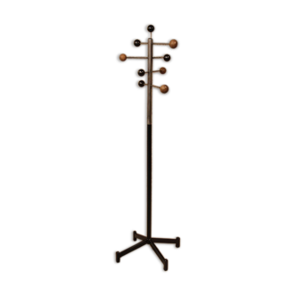 Ball coat rack