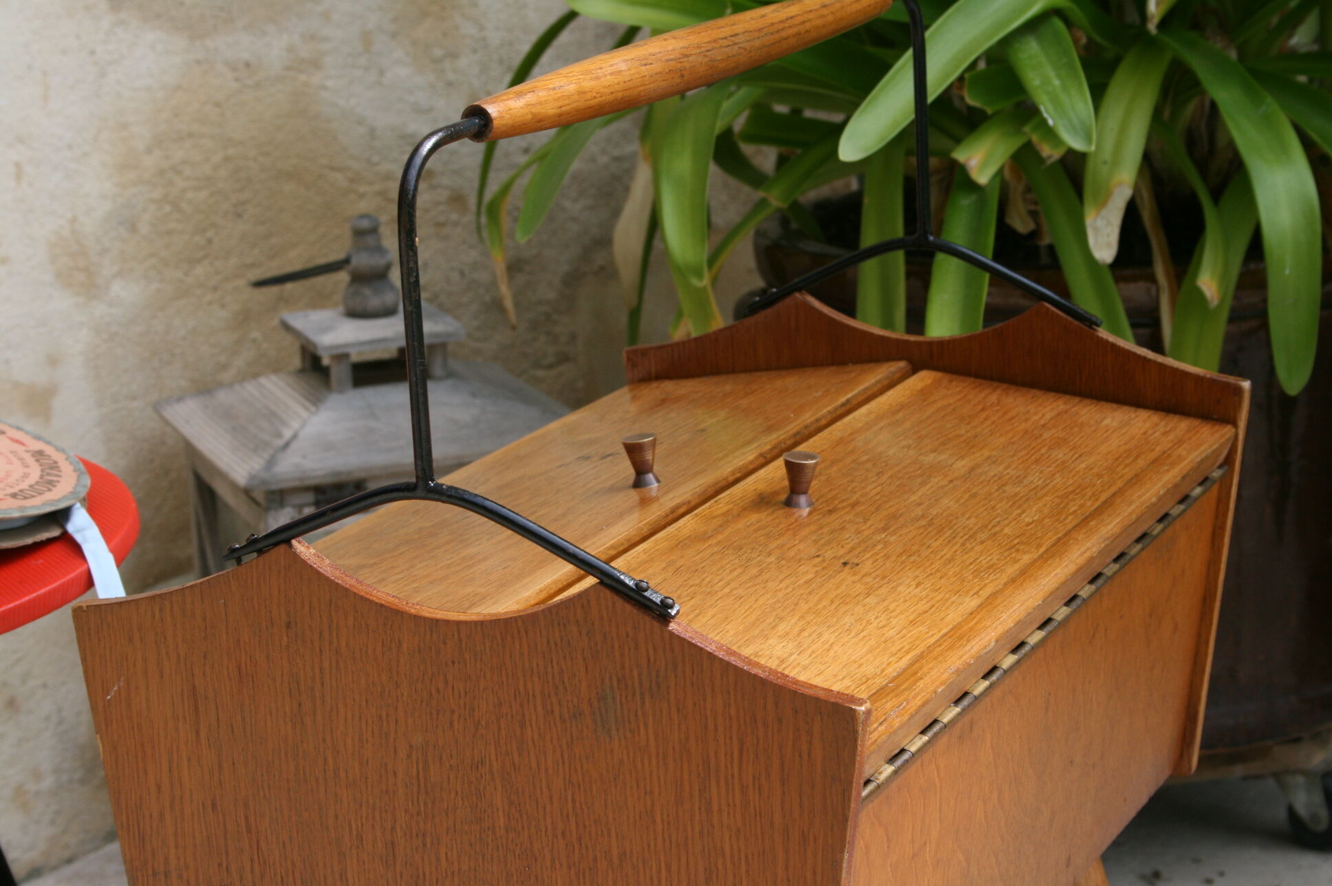 Standing sewing box from the 50s