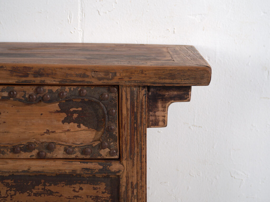 Console ancienne en orme avec ferronnerie – Chine, circa 1900