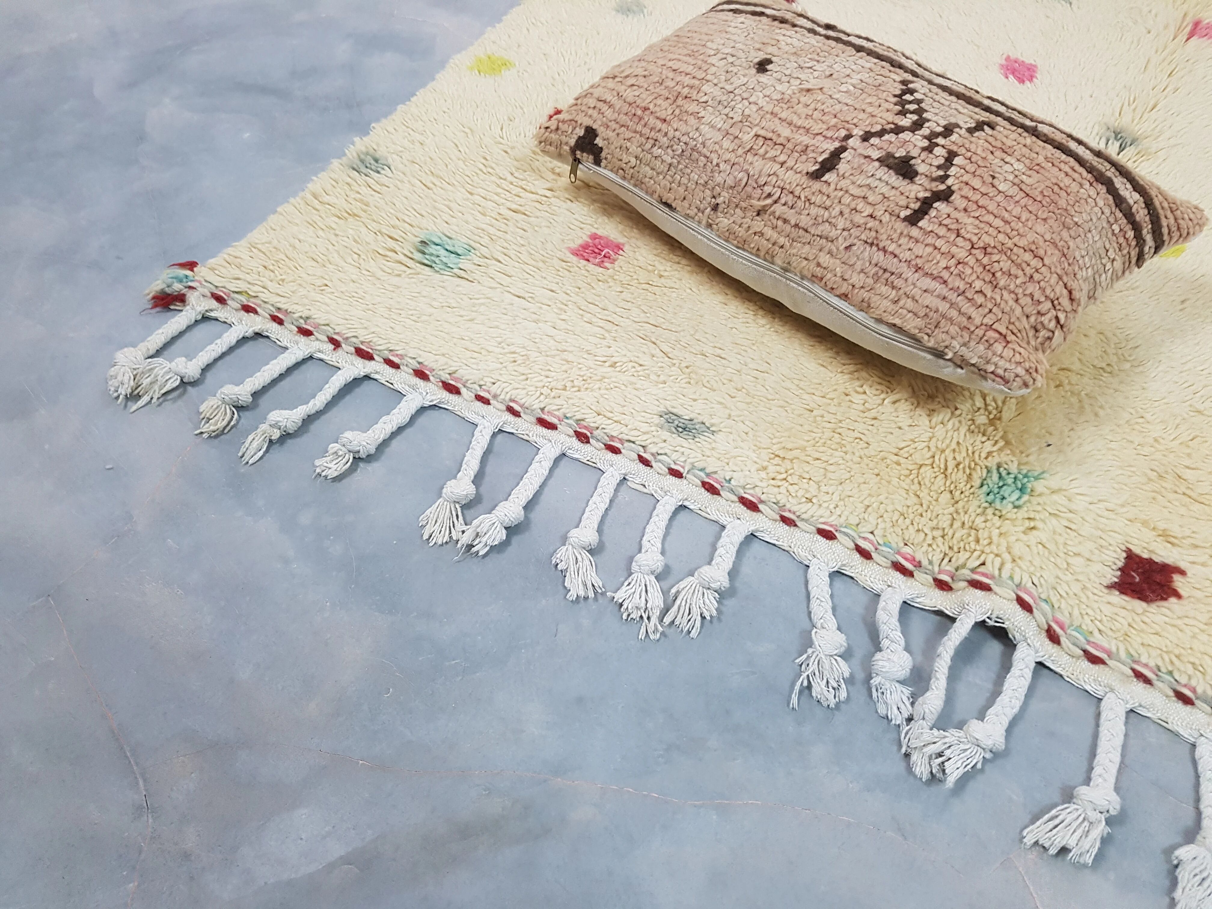 Handmade Azilal rug, 230 x 150 cm, AZ-118