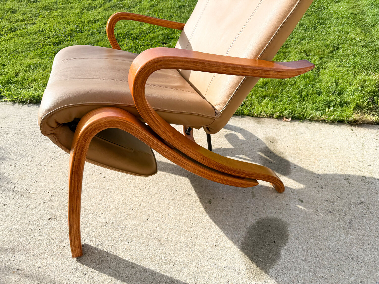 Westnofa Scandinavian Relax leather lounge chair, 1980s