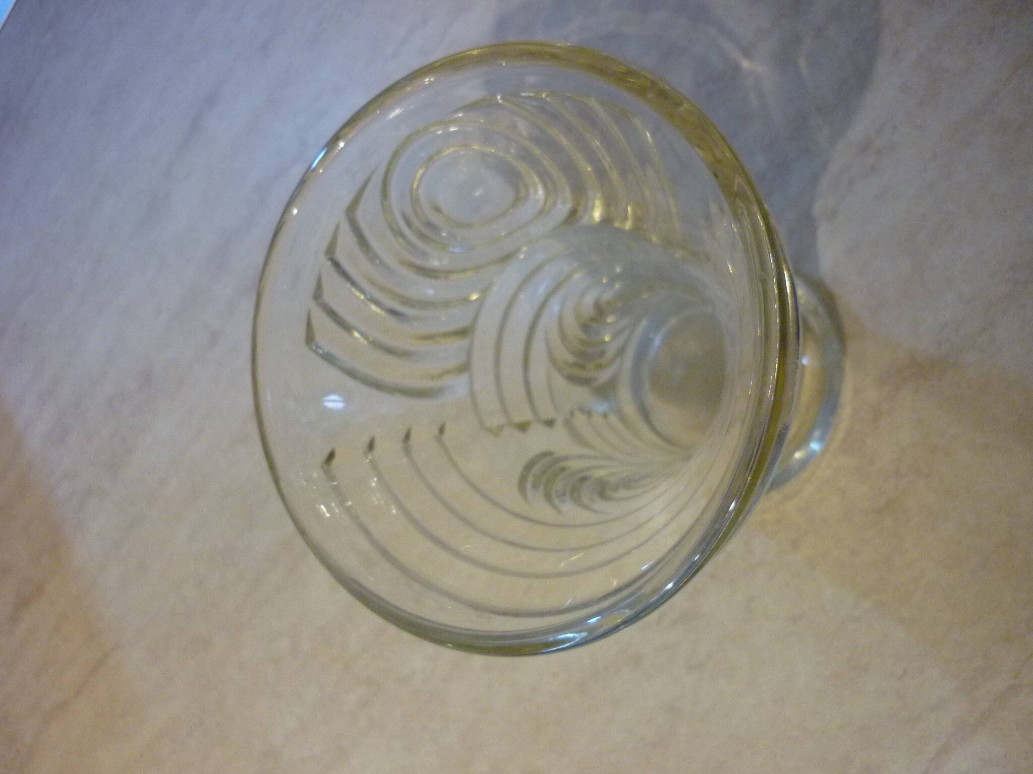 Fresnel style glass vase