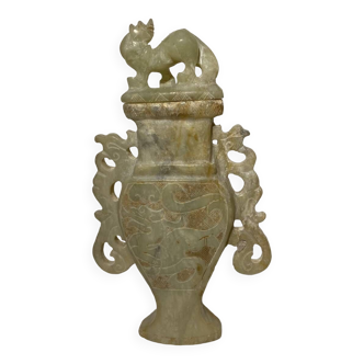 Vase couvert de style archaïque en pierre dure, Chine XX siècle