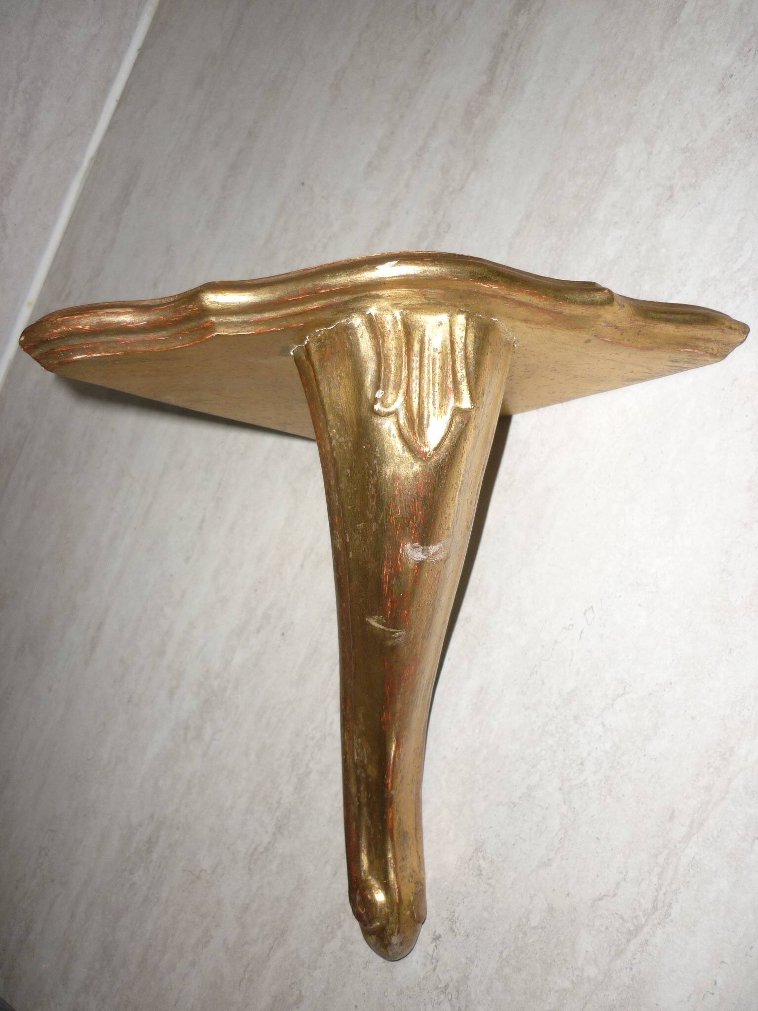 Golden wood corner console shelf