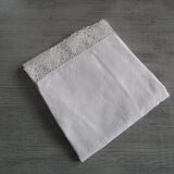 Taie d'oreiller ancienne brodée en coton : 70x77cm