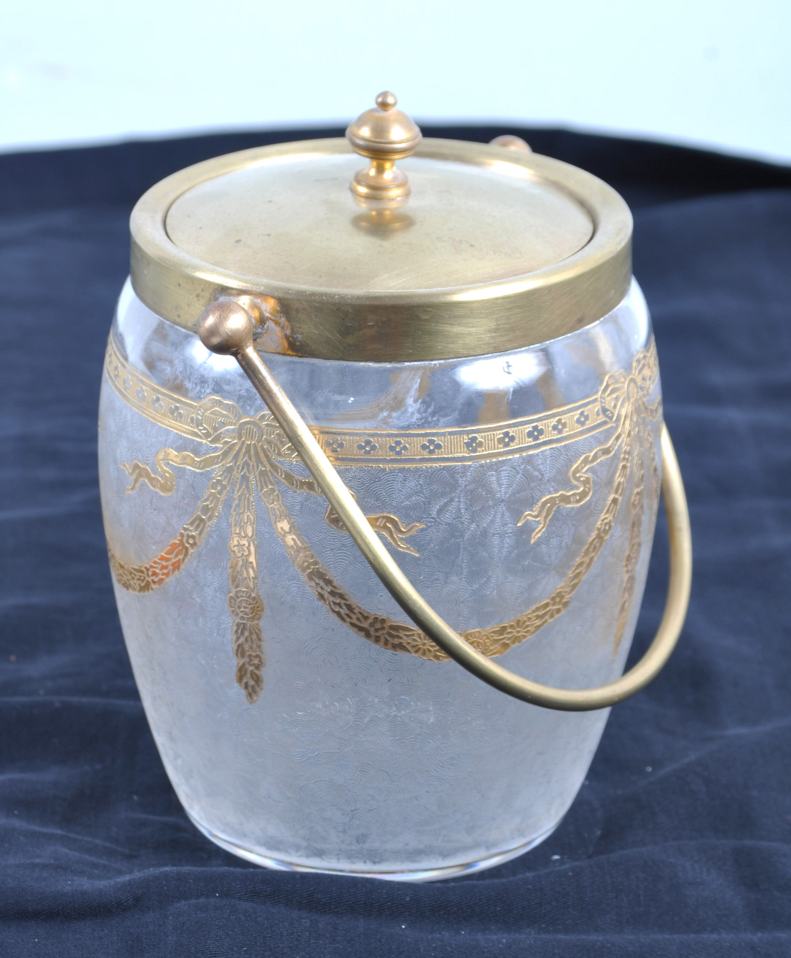 19th-century ice bucket