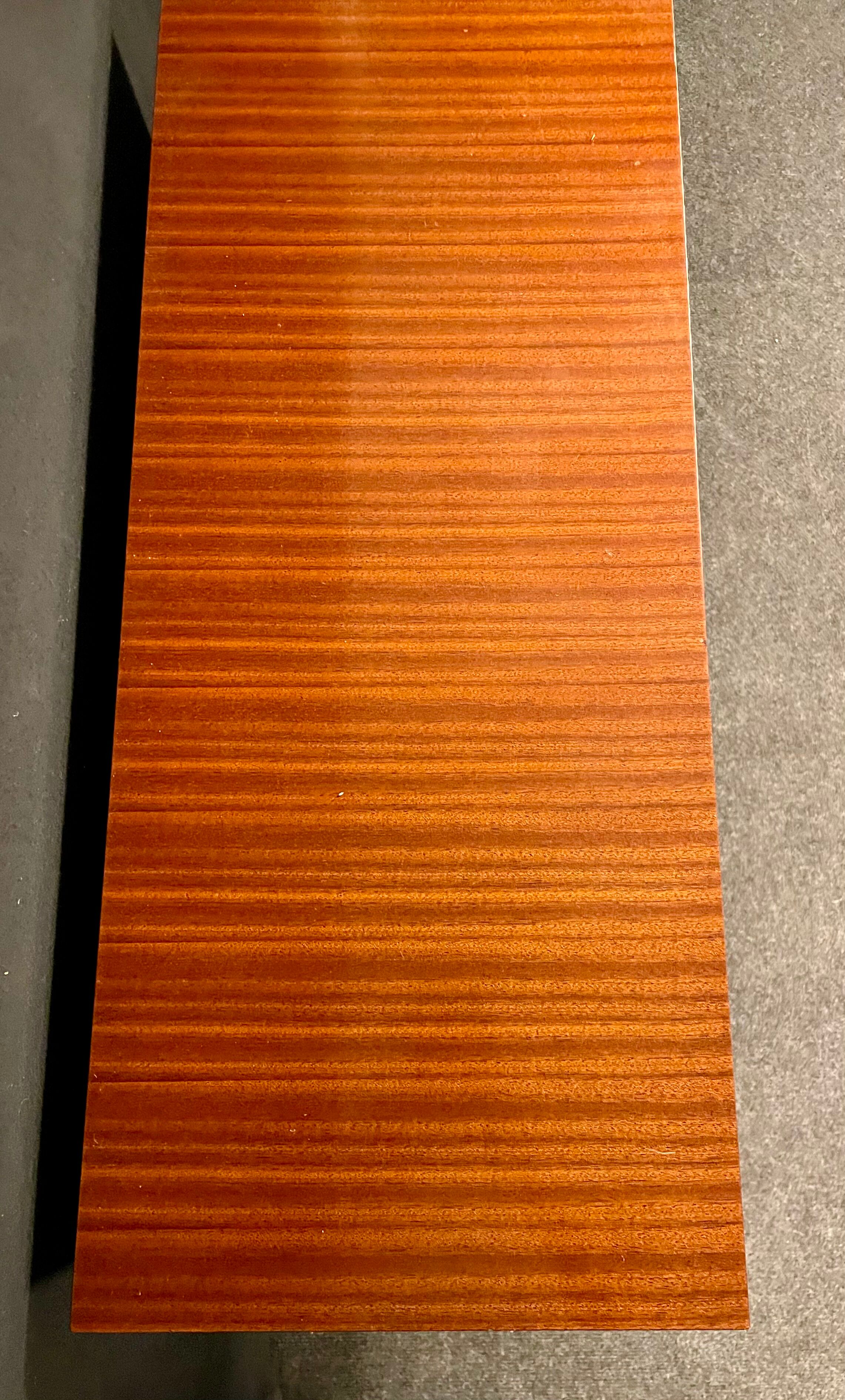 Mahogany chest of drawers