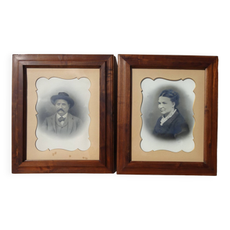 Portraits in mat and walnut frame, 1911