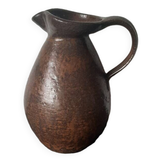 Designer pitcher