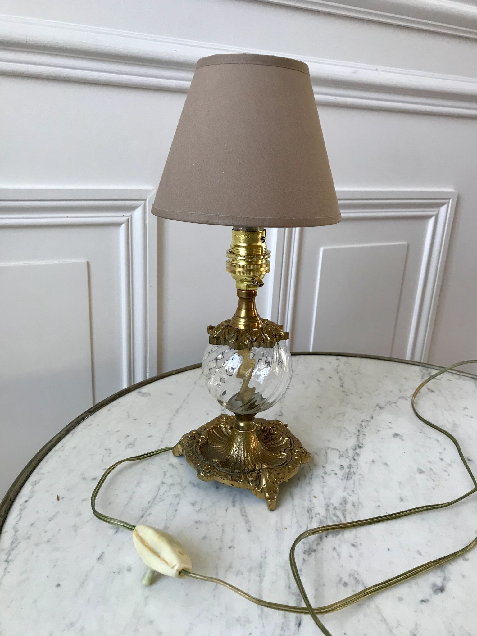 Pair of table lamps in bronze and glass early twentieth century
