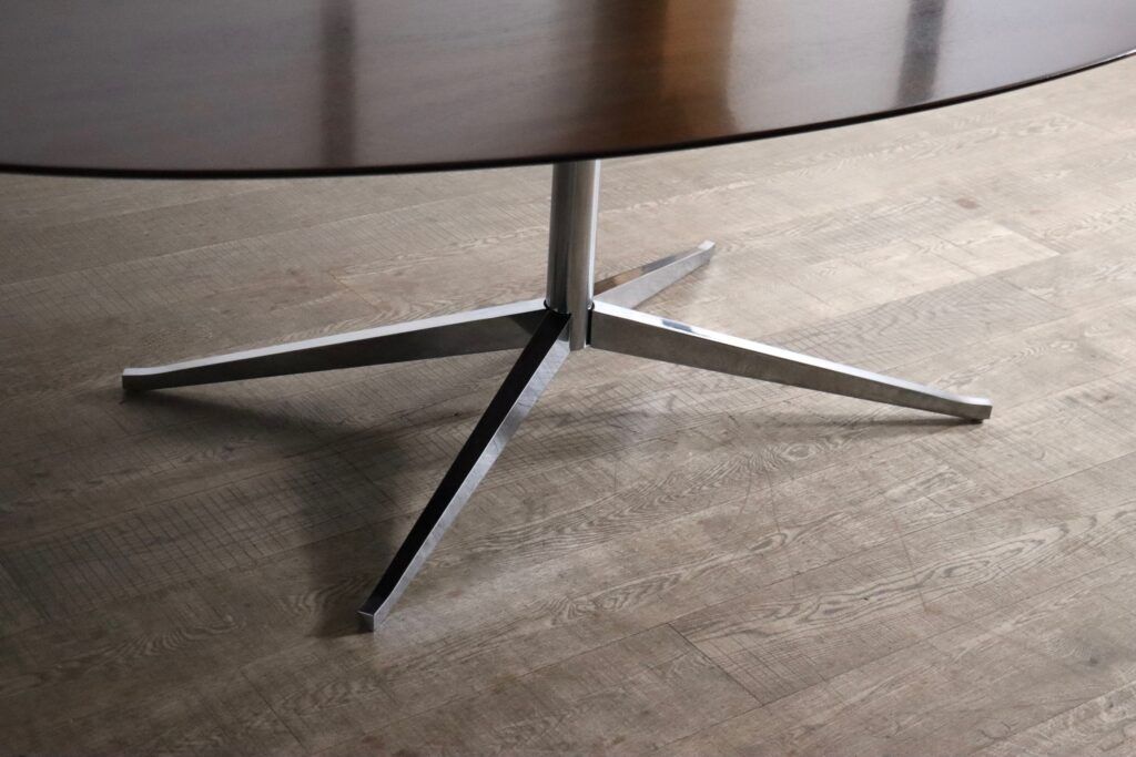 Florence Knoll large dining table in walnut, 1960s