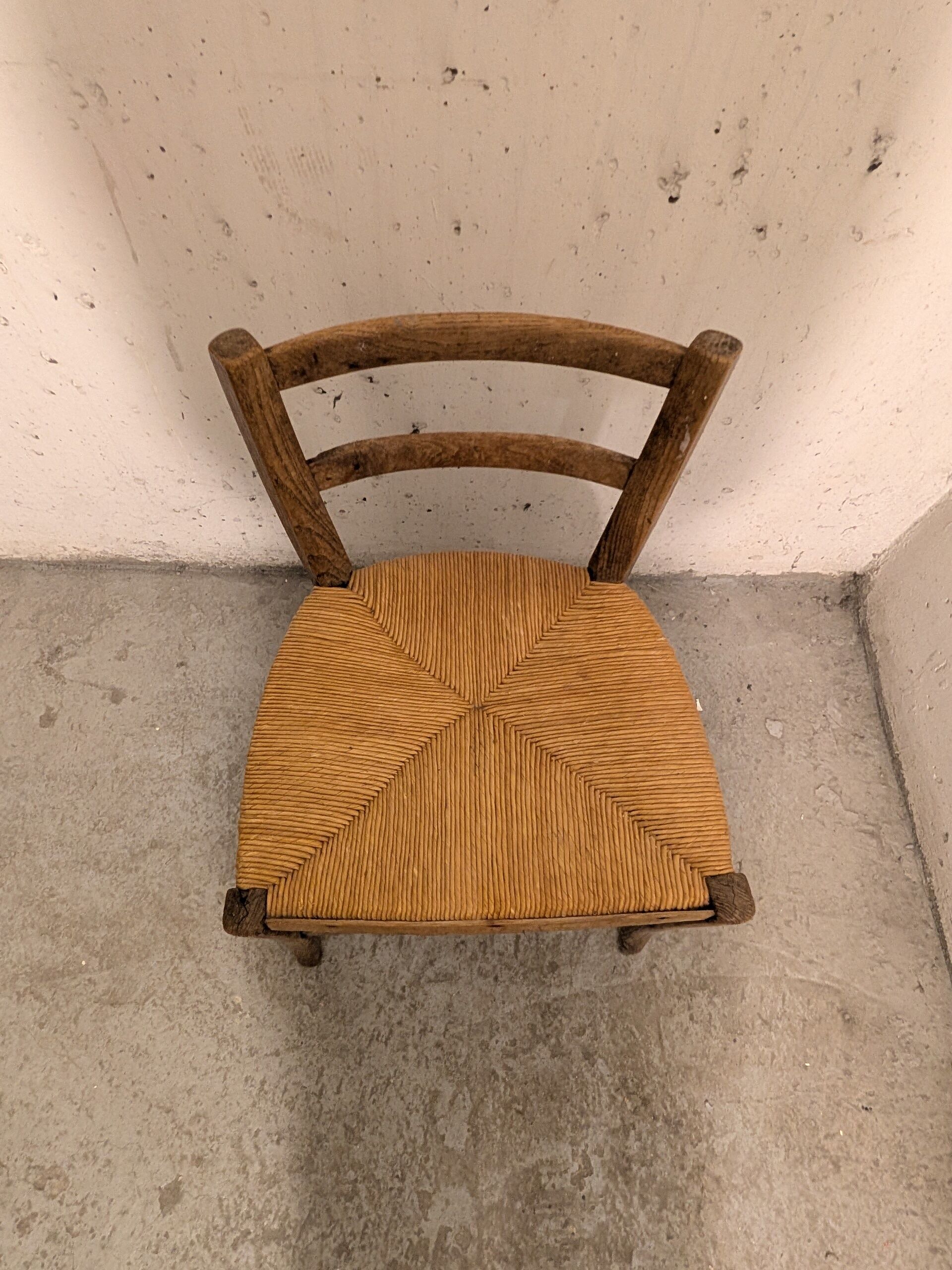 Petite chaise ancienne vintage