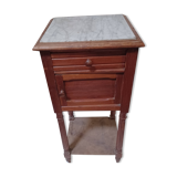 Table de nuit en pin et plateau en marbre blanc