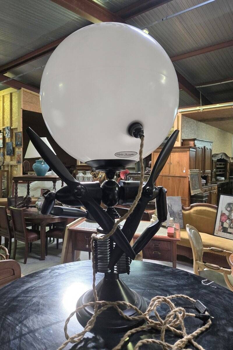 unusual modernist lamp made of thermoformed material by the brand Mister Babache