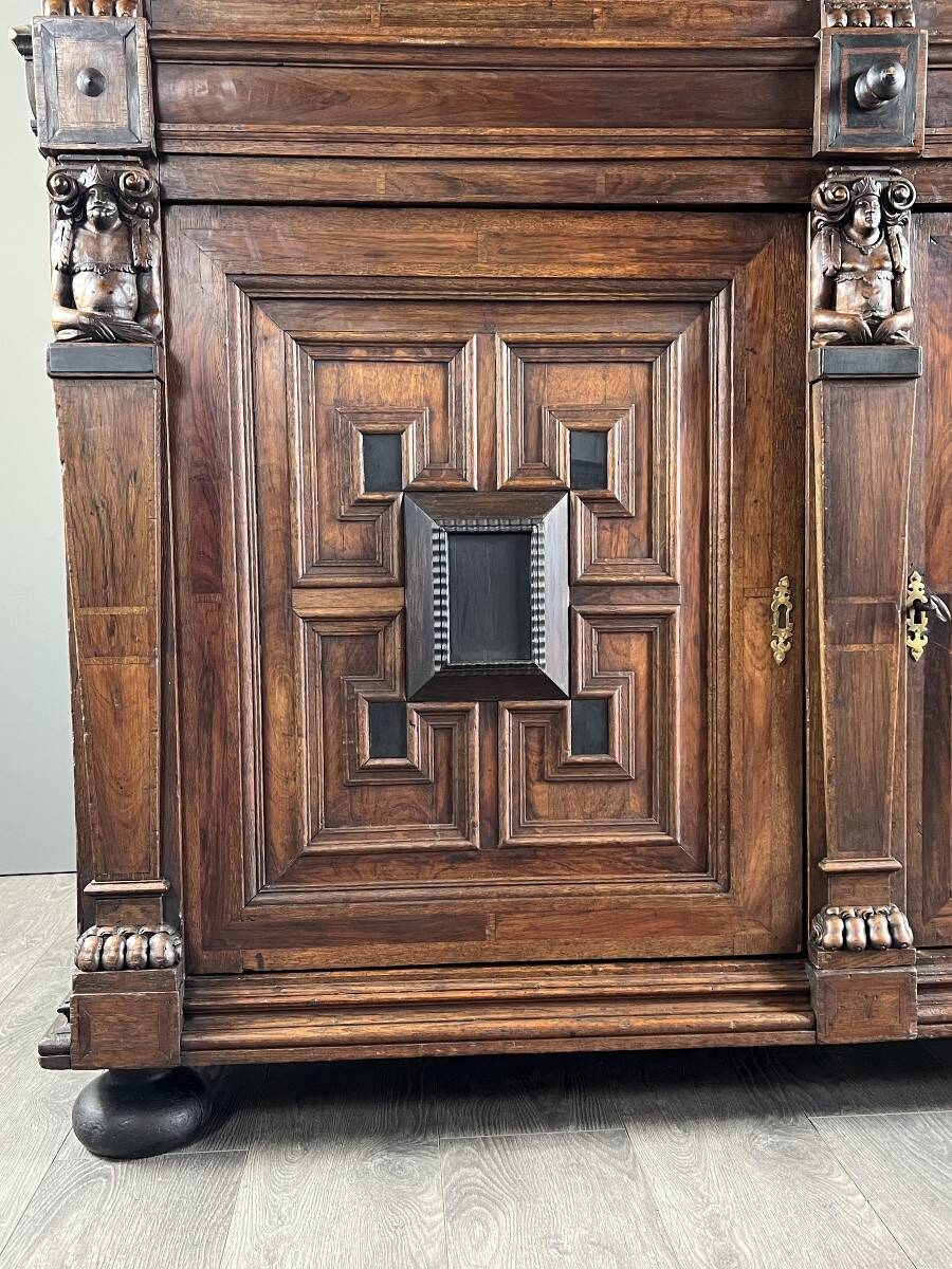 Antique carved wooden buffet in Renaissance style, late 18th / early 19th century.