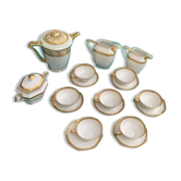 Service à café composé de 18 pièces, en porcelaine blanche et décor à l'or