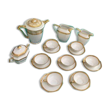 Coffee service consisting of 18 pieces, in white porcelain with gold decoration