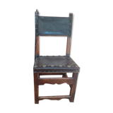 Chaises style renaissance en noyer