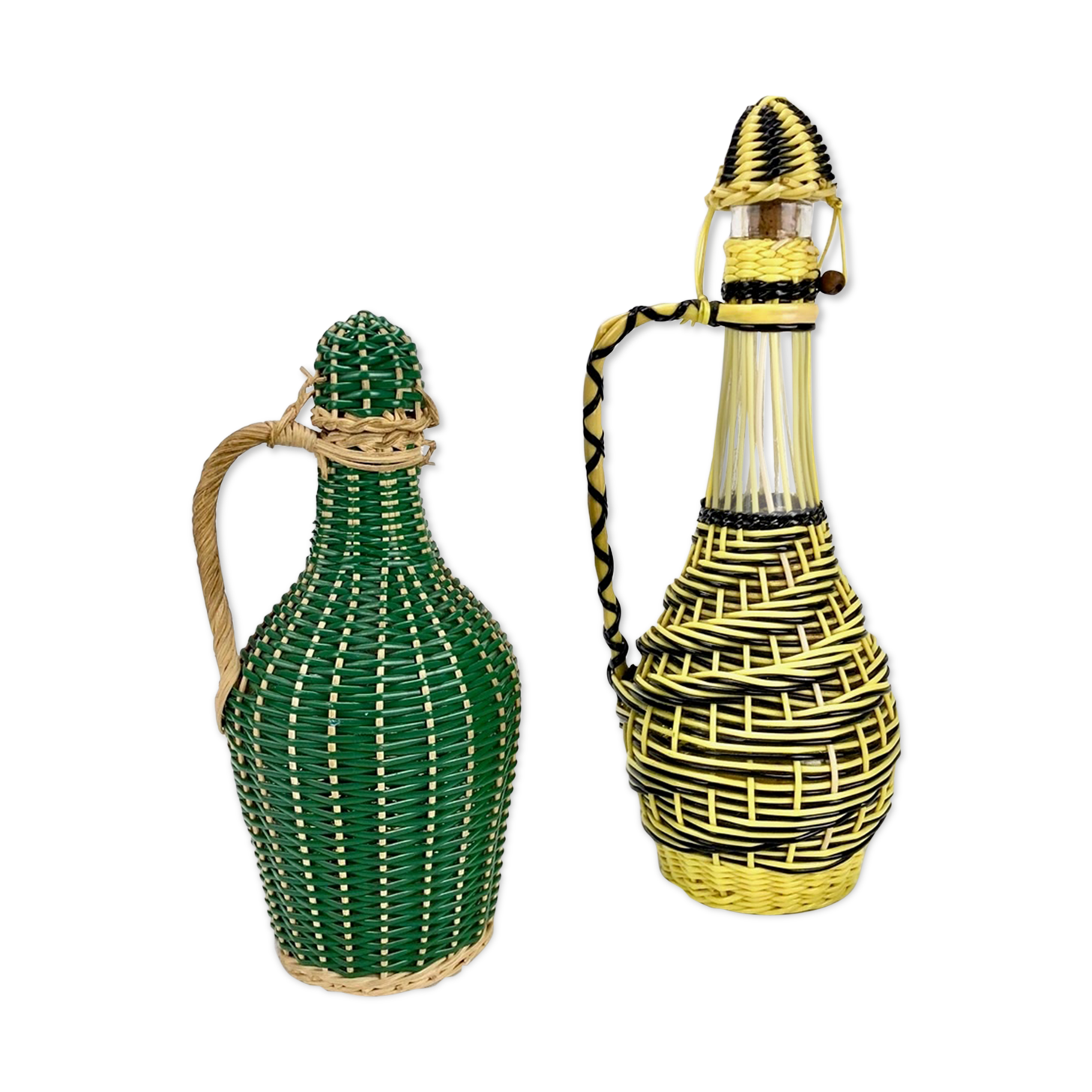 Duo de bouteilles en verre et fils scoubidou