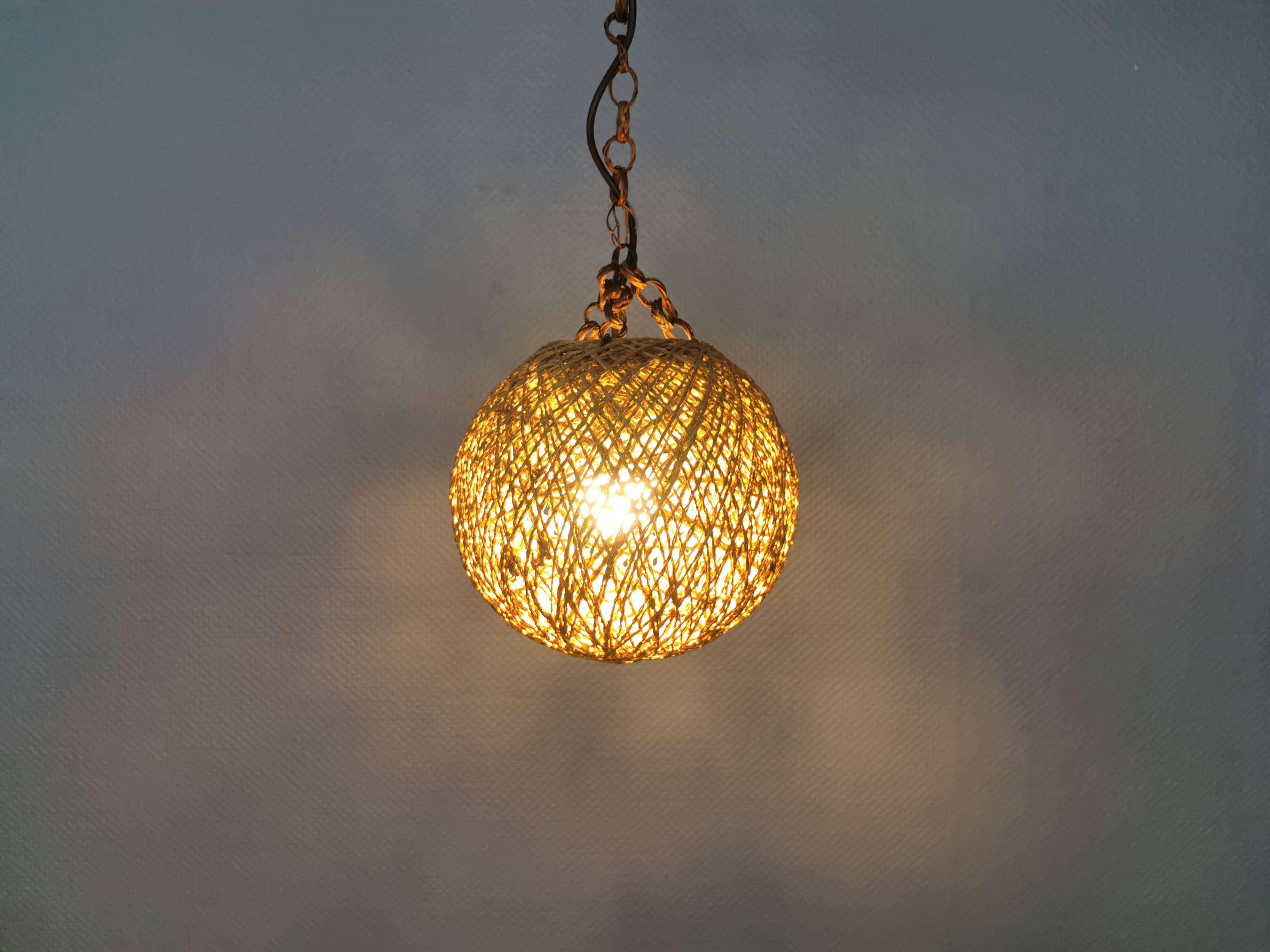 Rattan ball lamp