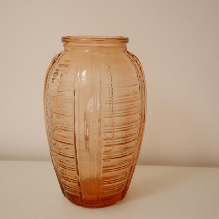 Vase en verre orangé