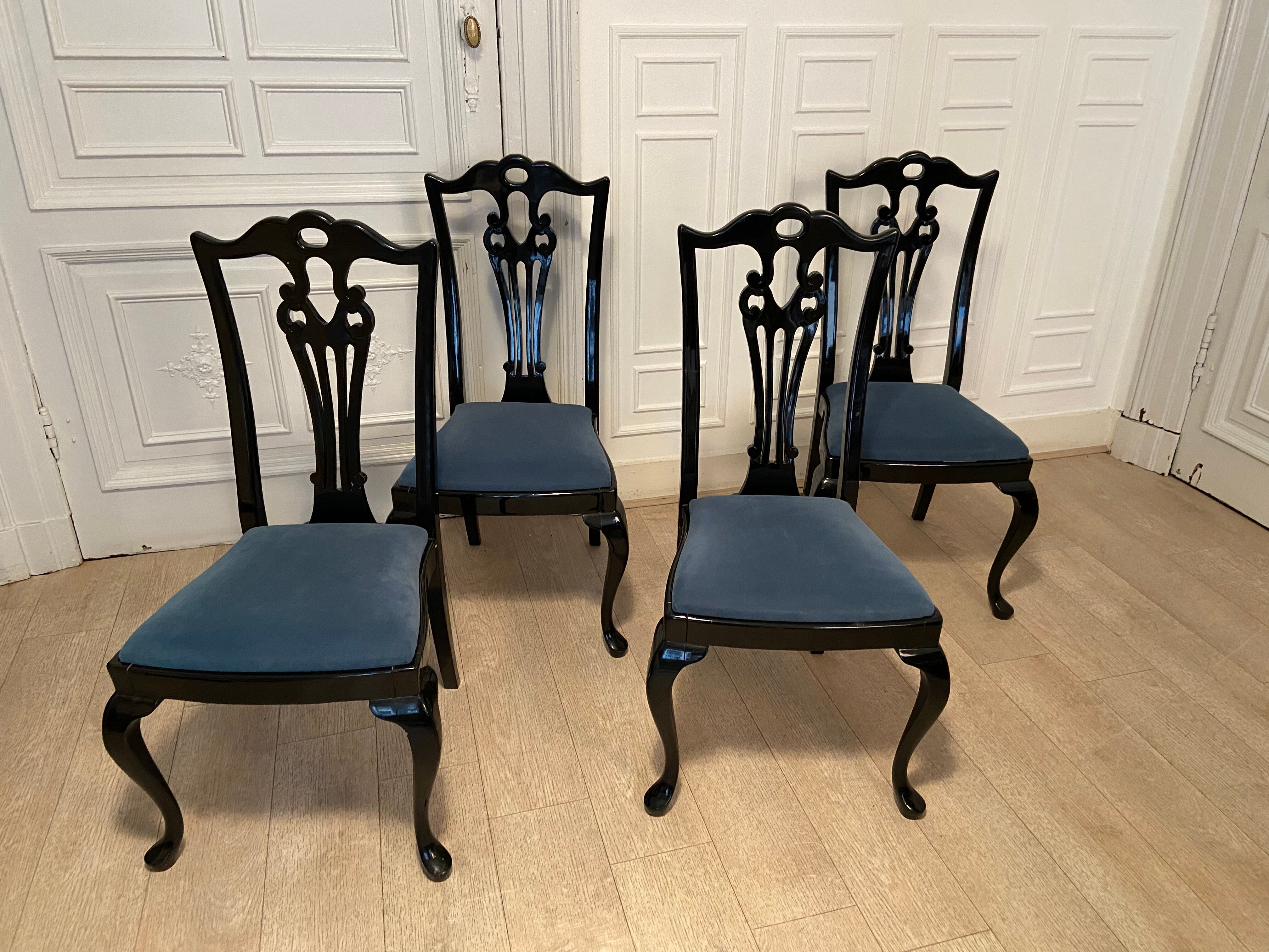 4 black lacquered chairs, 1970s