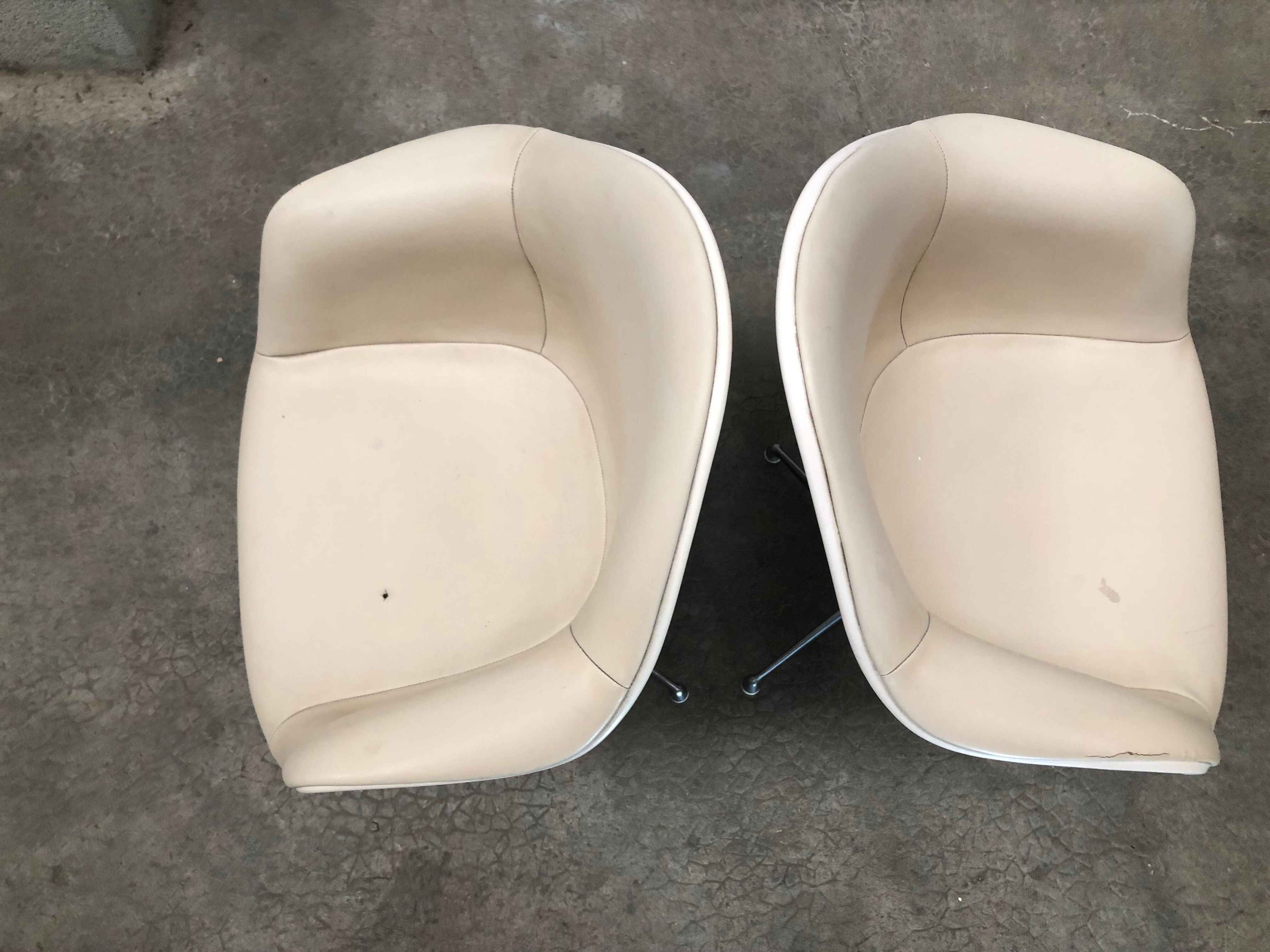 pair of armchairs la fonda design Charles Eames 1970