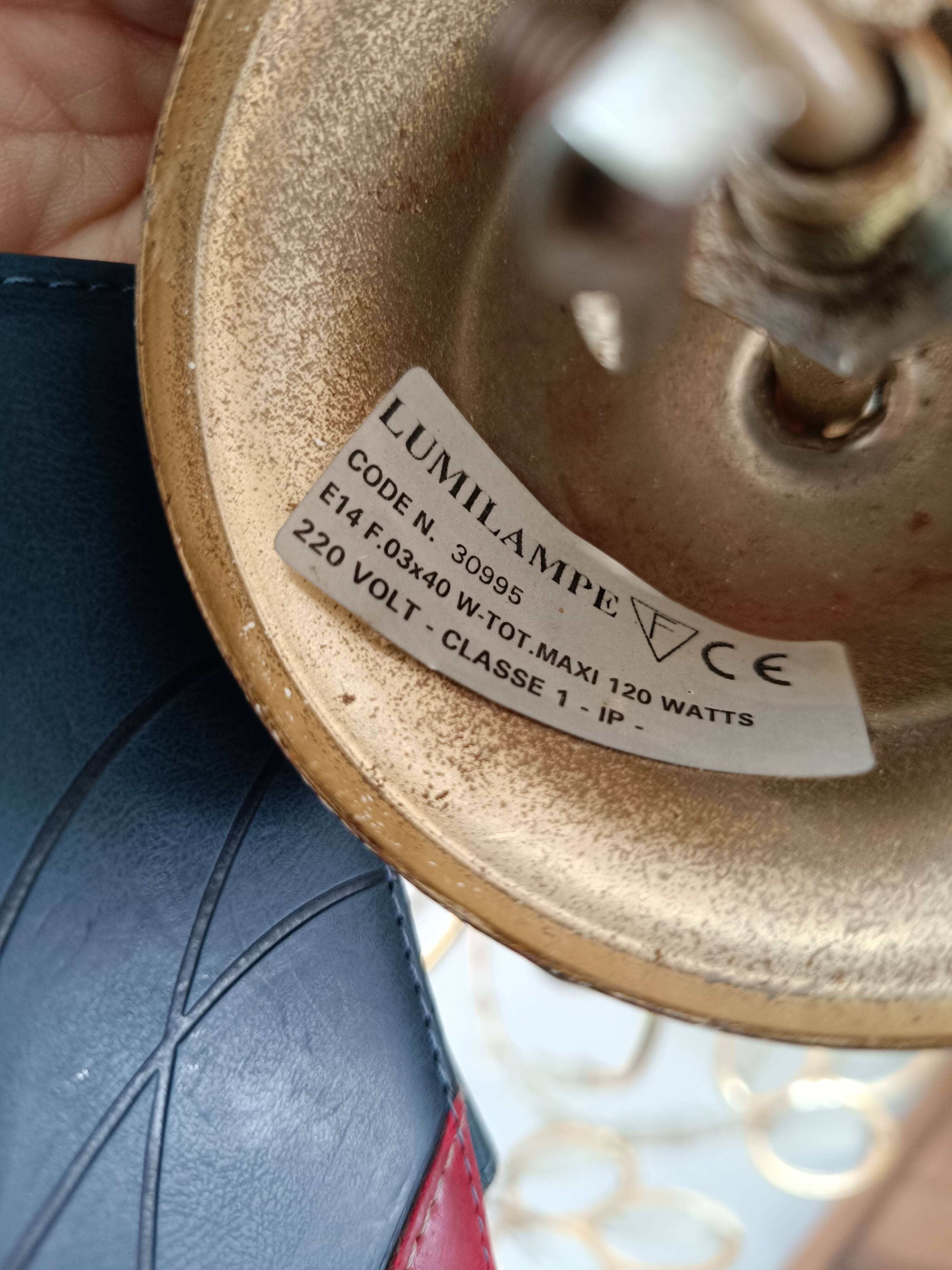 Baroque chandelier with tassels