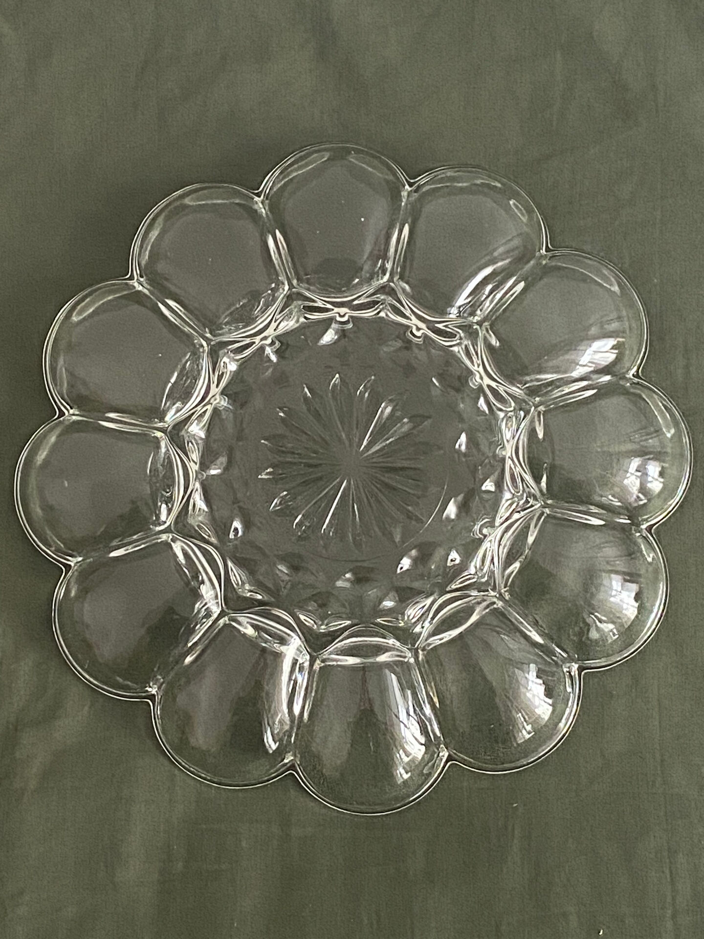 Plat à œufs en verre