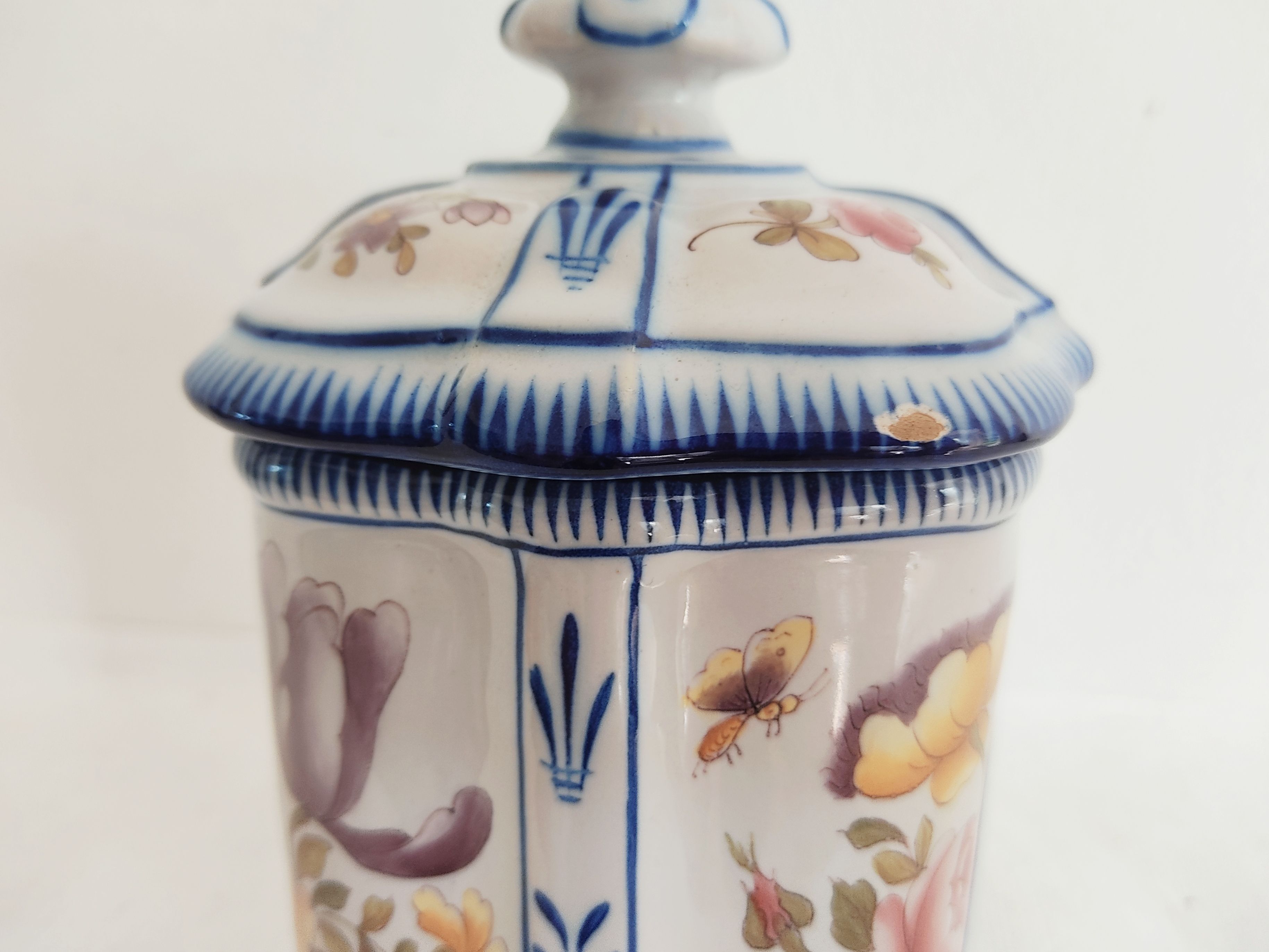 Earthenware box decoration of flowers Faience factory of Charolles