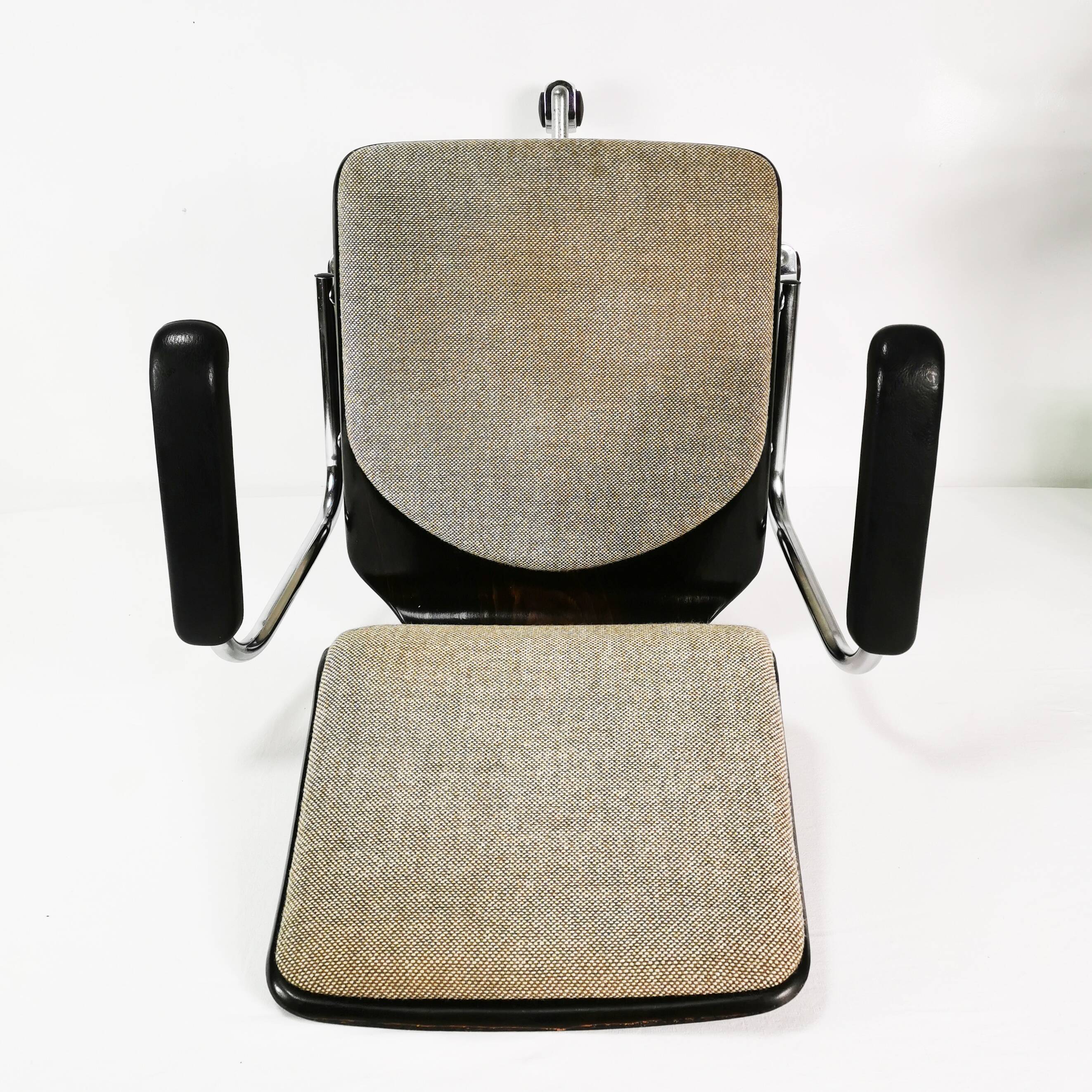 Modernist office chair, Bund-Pagholz, Germany, 1970s.