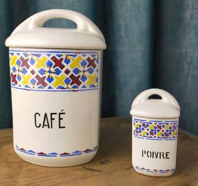 2 coffee pepper spice jars