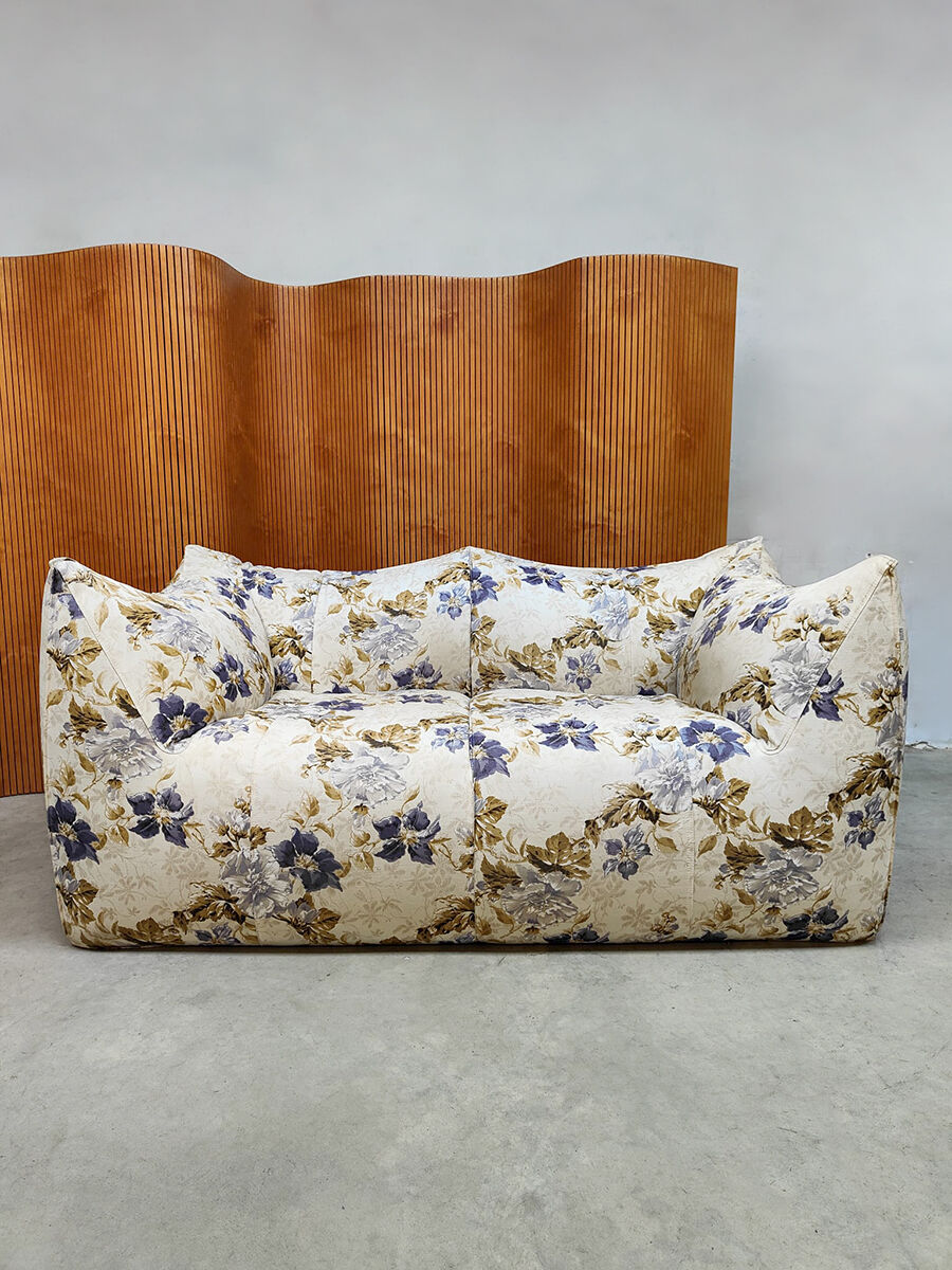 Vintage 'Le Bambole' sofa Mario Bellini B&B Italia 'Flowers'
