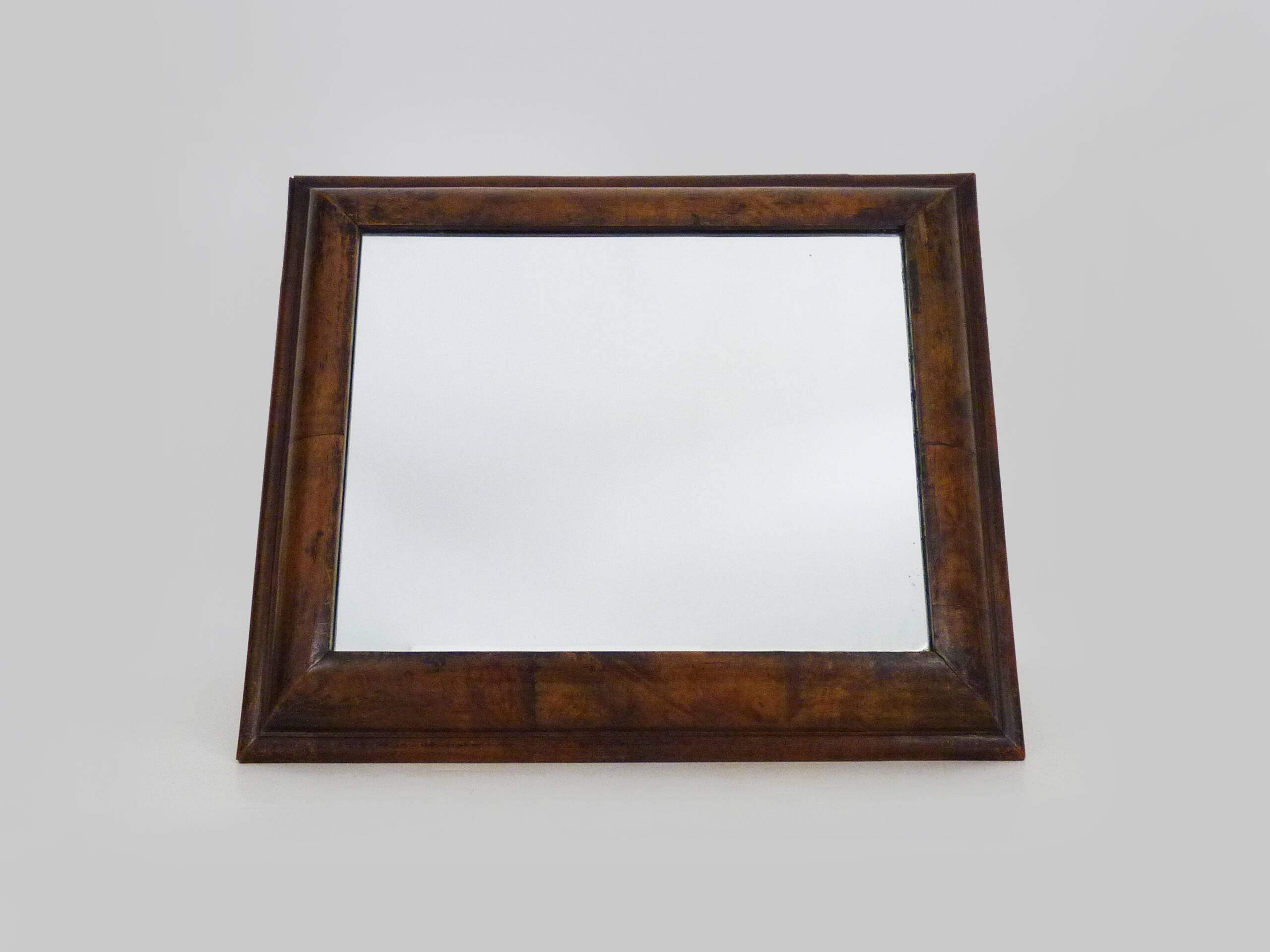 Very large Psyche Mirror in walnut wood. Orthodox bible mirror. 19th century. 53X63 cm - 20.86X24