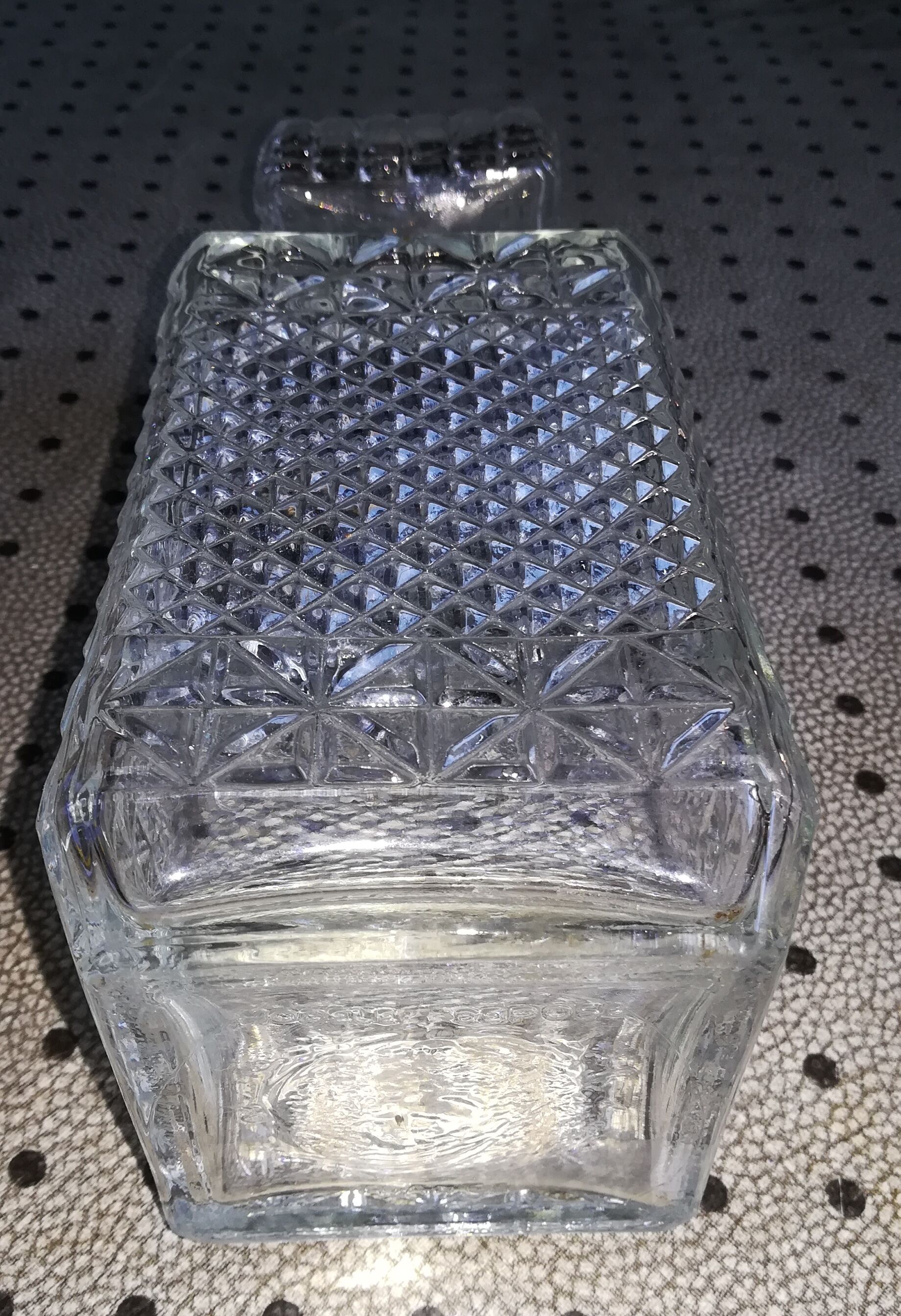 Glass carafe