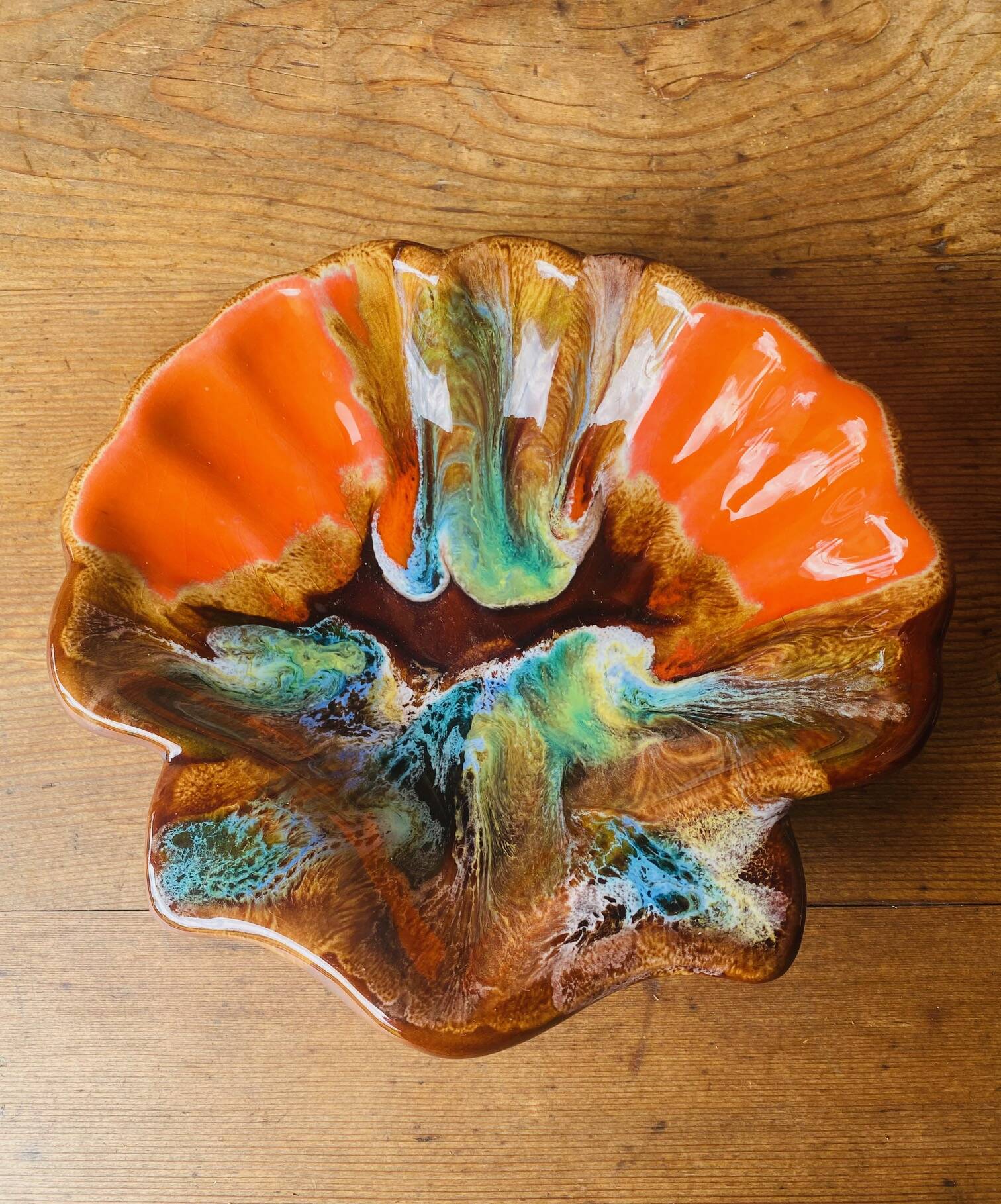 Vallauris 2 empty ceramic fish and shell pockets