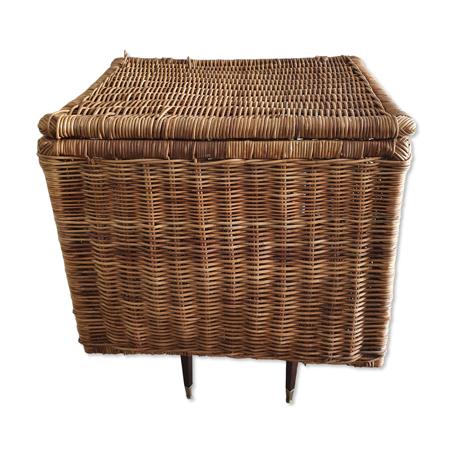 Wicker basket