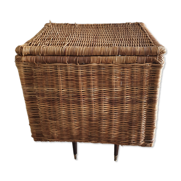 Wicker basket