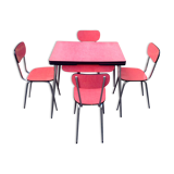 Table and its 4 chairs in formica